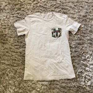 Men’s Feather Pocket Tee